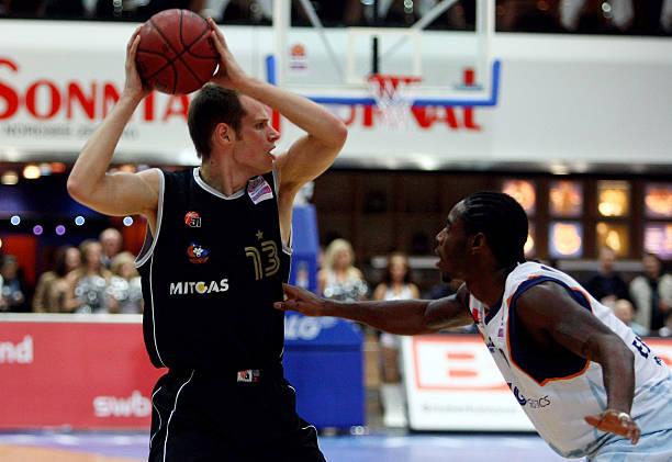 虽然切尔西 虽然切尔西